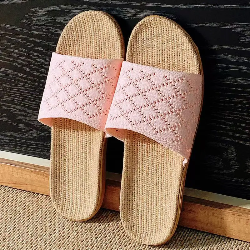 Женские летние новые домашние льняные тапочки с открытым носком, мягкая подошва, легкие дышащие бесшумные тапочки на четыре сезона с деревянным полом
Женские летние новые домашние льняные тапочки с открытым носком, мягкая подошва, легкие дышащие бесшумные тапочки на четыре сезона с деревянным полом