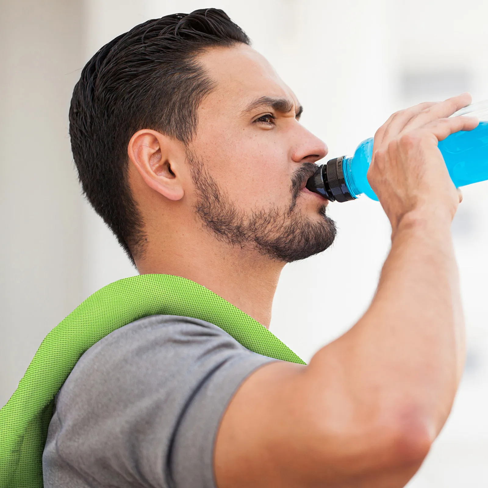 2 шт. охлаждающих полотенца для мгновенного охлаждения после отжима, легкие, для спорта, от пота и приливов жара
2 шт. охлаждающих полотенца для мгновенного охлаждения после отжима, легкие, для спорта, от пота и приливов жара