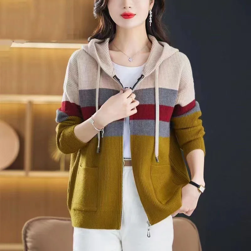 Autumn Winter New Fashion Hooded Long Sleeved knitted Cardigan Sweaters Women Loose Korean zipper Knitted Ladies Jacket
Autumn Winter New Fashion Hooded Long Sleeved knitted Cardigan Sweaters Women Loose Korean zipper Knitted Ladies Jacket