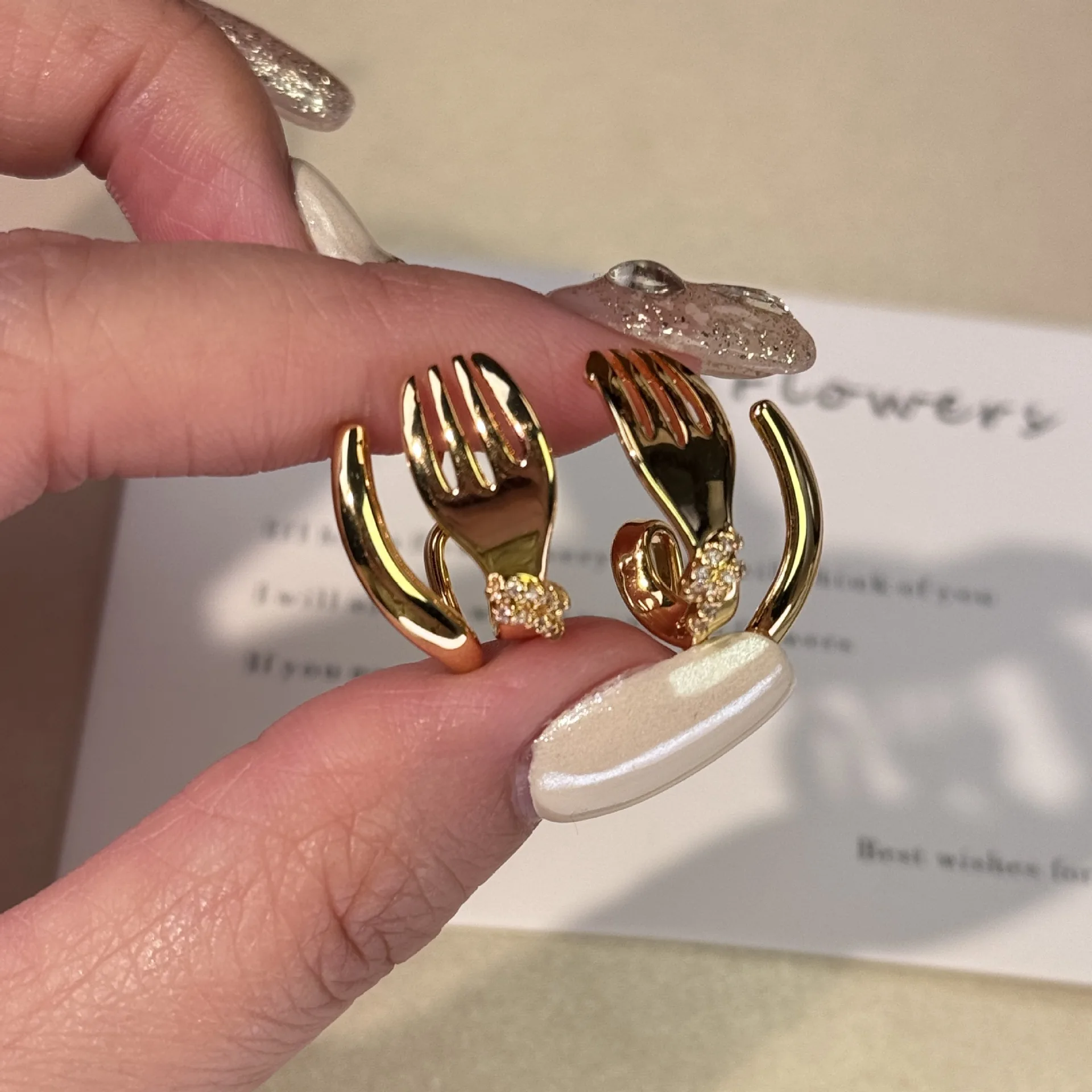 Fashion Geometric Square Cross 925 Silver Needle Hoop Earrings Exquisite High-end Women Dangle Ear Circle Luxury Party Jewelry
Fashion Geometric Square Cross 925 Silver Needle Hoop Earrings Exquisite High-end Women Dangle Ear Circle Luxury Party Jewelry
