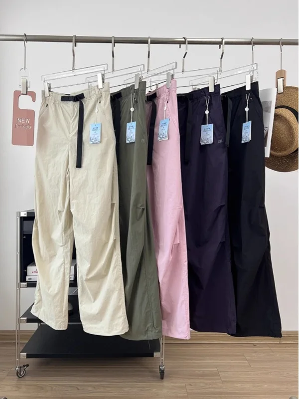 Outlet Tagless Buckle Waistband Quick Dry Pleated Workwear Paratrooper Pants Cuffed Casual Trousers for Women High Waist Stra...
Outlet Tagless Buckle Waistband Quick Dry Pleated Workwear Paratrooper Pants Cuffed Casual Trousers for Women High Waist Stra...