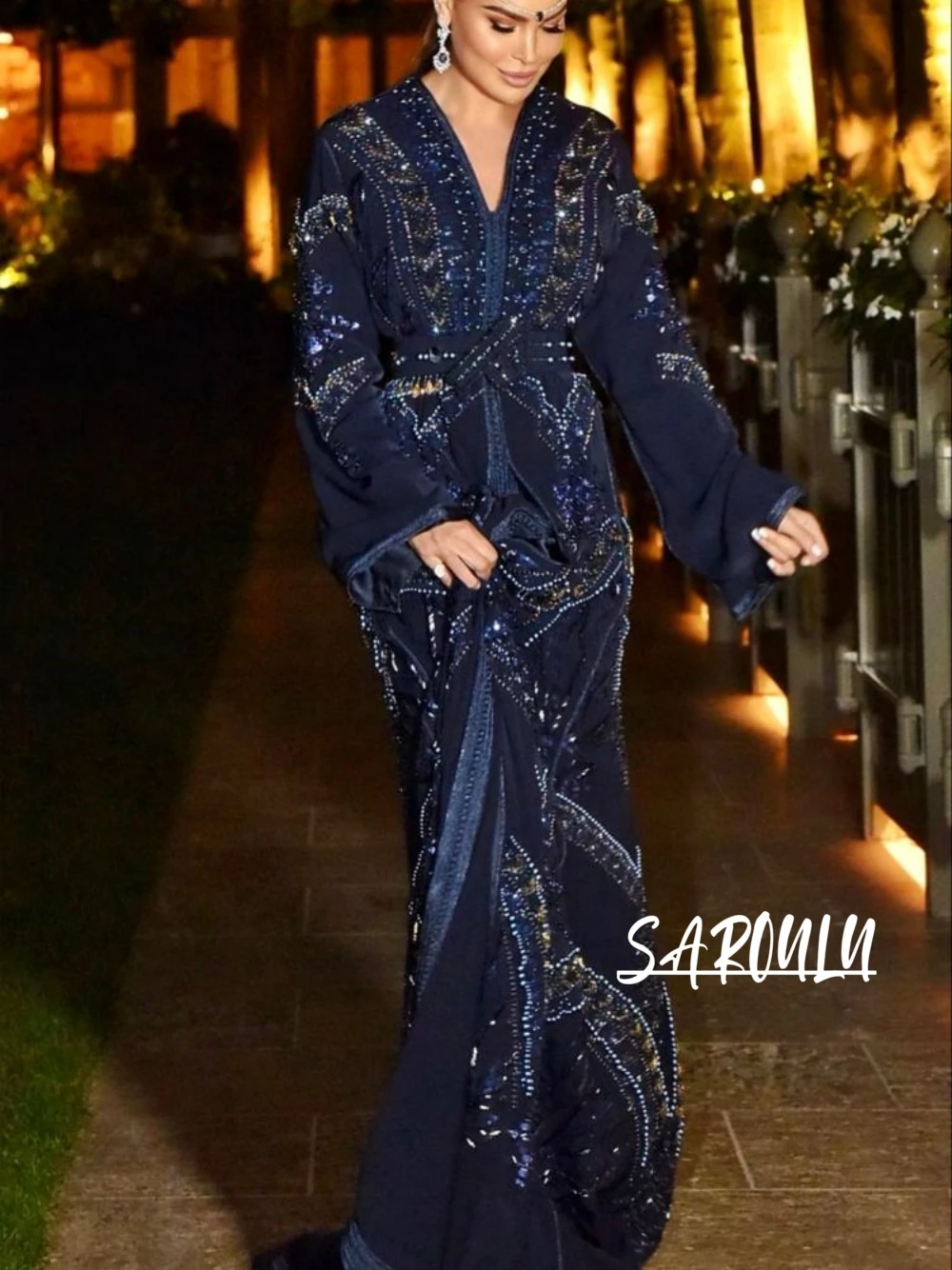 Traditional Beaded Sequins Evening Dress Kaftan Elegant V-neck Celebrity Prom Gown Arabic Customized Dresses Robe De Mariée
Traditional Beaded Sequins Evening Dress Kaftan Elegant V-neck Celebrity Prom Gown Arabic Customized Dresses Robe De Mariée