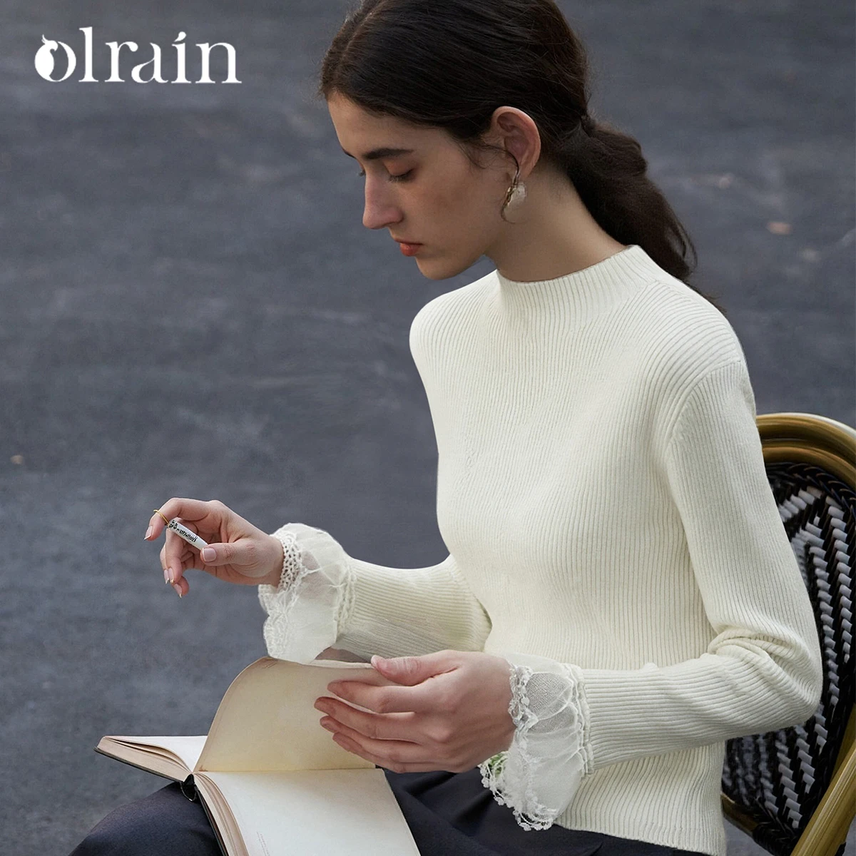 OLrain Women's French Knit Pullovers Long Sleeve Spliced Lace Trim Tops 2025 Winter Elegant Mock Neck Ladies Jumpers O57DM002353
OLrain Women's French Knit Pullovers Long Sleeve Spliced Lace Trim Tops 2025 Winter Elegant Mock Neck Ladies Jumpers O57DM002353