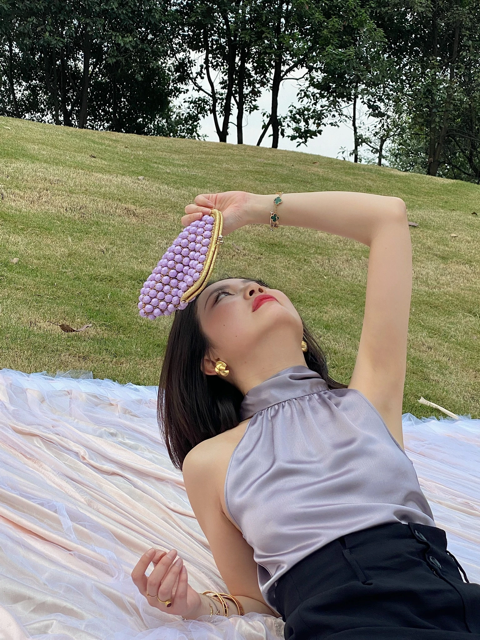 Женская рубашка Sibleu Original Design прямого кроя из ацетата Svel Bal Sa Celebri Sle, летняя коллекция 2020, однотонная.
Женская рубашка Sibleu Original Design прямого кроя из ацетата Svel Bal Sa Celebri Sle, летняя коллекция 2020, однотонная.