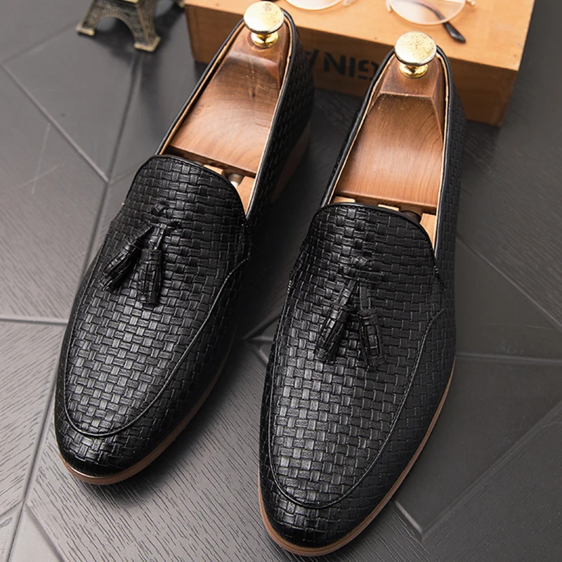 High Quality British Casual Business Shoes Men Flat Tassels Social Formal Loafers Men Dress Office Party Leather Shoes Man
High Quality British Casual Business Shoes Men Flat Tassels Social Formal Loafers Men Dress Office Party Leather Shoes Man
