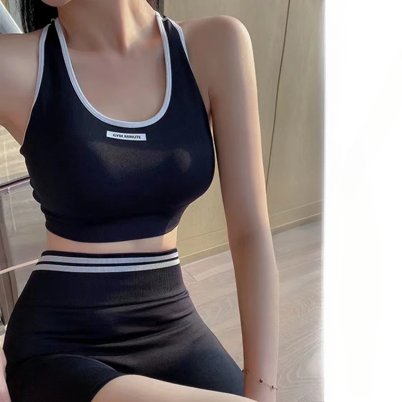 Sports bra Fitness set Women's sense of fashion advanced sense of Internet red shorts Yoga wear two-piece summer set
Sports bra Fitness set Women's sense of fashion advanced sense of Internet red shorts Yoga wear two-piece summer set