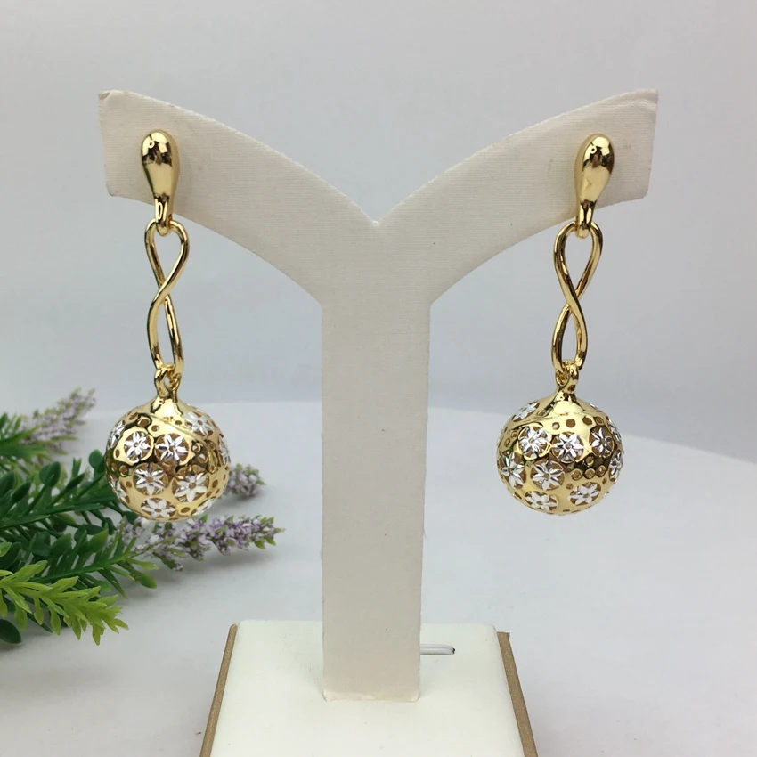Yuminglai FHK14054 Fashion Dubai Jewelry Accessories Hollow Classical Elegant Superior Quality big earinDrop Earrings for Women
Yuminglai FHK14054 Fashion Dubai Jewelry Accessories Hollow Classical Elegant Superior Quality big earinDrop Earrings for Women