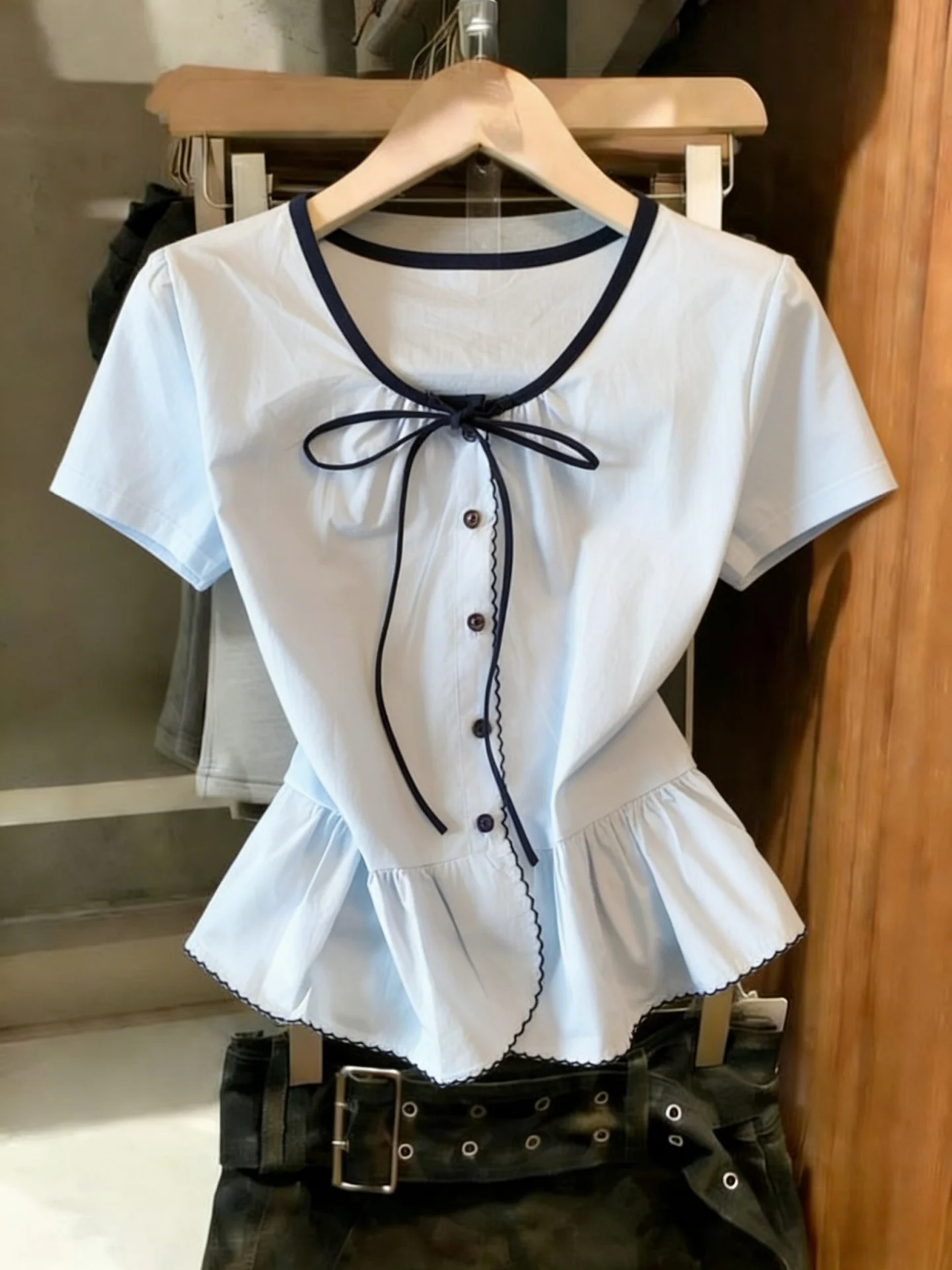 Summer 2026 Women's Loose Fit Short Sleeve Shirt Bow Tie Color Block Korean Style Breathable Polyester Casual Top
Summer 2026 Women's Loose Fit Short Sleeve Shirt Bow Tie Color Block Korean Style Breathable Polyester Casual Top