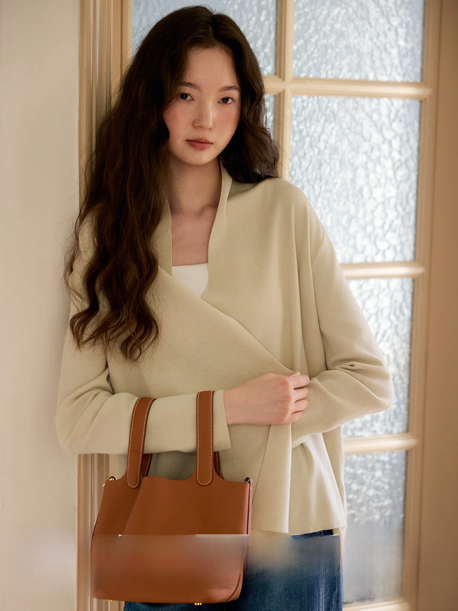 Лимитированная серия: Вязаный кардиган "London Rain" Весна 2026, универсальный элегантный стиль, в двух цветах, из мягкого полиэстера
Лимитированная серия: Вязаный кардиган "London Rain" Весна 2026, универсальный элегантный стиль, в двух цветах, из мягкого полиэстера