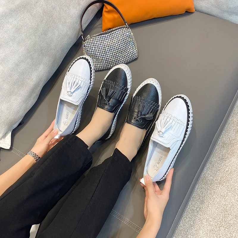 Leather Low-Top Stitched Casual Shoes Women's round Toe Flat Heel Fashion Tassel Detail Warmth Lined Comfortable Summer Shoes
Leather Low-Top Stitched Casual Shoes Women's round Toe Flat Heel Fashion Tassel Detail Warmth Lined Comfortable Summer Shoes