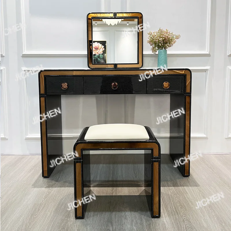 Итальянский легкий роскошный туалетный столик для спальни, туалетный столик, сочетание встроенного стола, простой современный туалетный столик из цельного дерева
Итальянский легкий роскошный туалетный столик для спальни, туалетный столик, сочетание встроенного стола, простой современный туалетный столик из цельного дерева