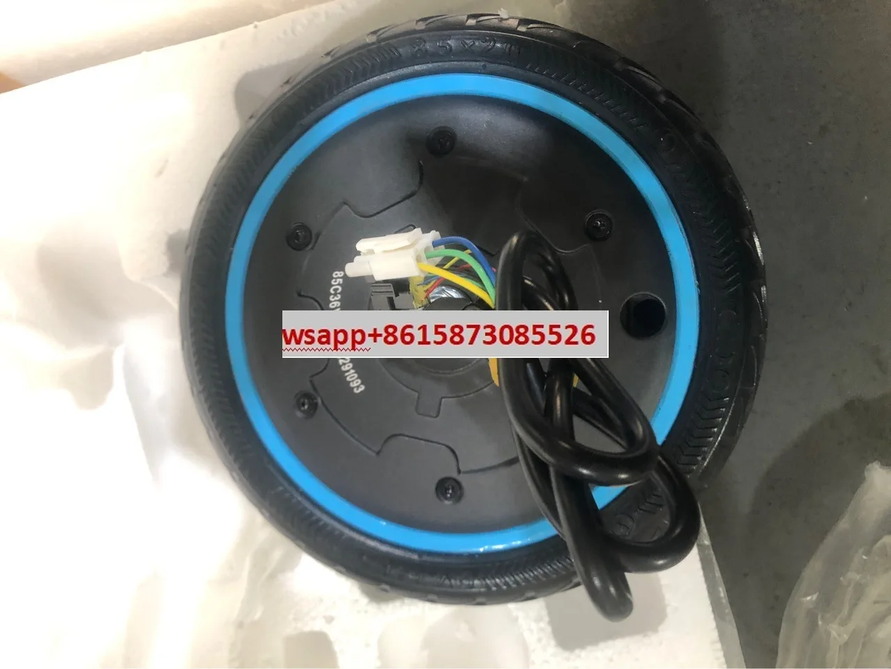 Wheel hub motor electric scooter 8.5-inch wheel hub with tire motor silent
Wheel hub motor electric scooter 8.5-inch wheel hub with tire motor silent