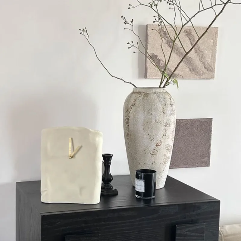 Wabi Sabi Wind Medieval Fold Clock Table Clock Hotel Homestay Living Room Bedroom Niche Art Deco Clock Ornament
Wabi Sabi Wind Medieval Fold Clock Table Clock Hotel Homestay Living Room Bedroom Niche Art Deco Clock Ornament