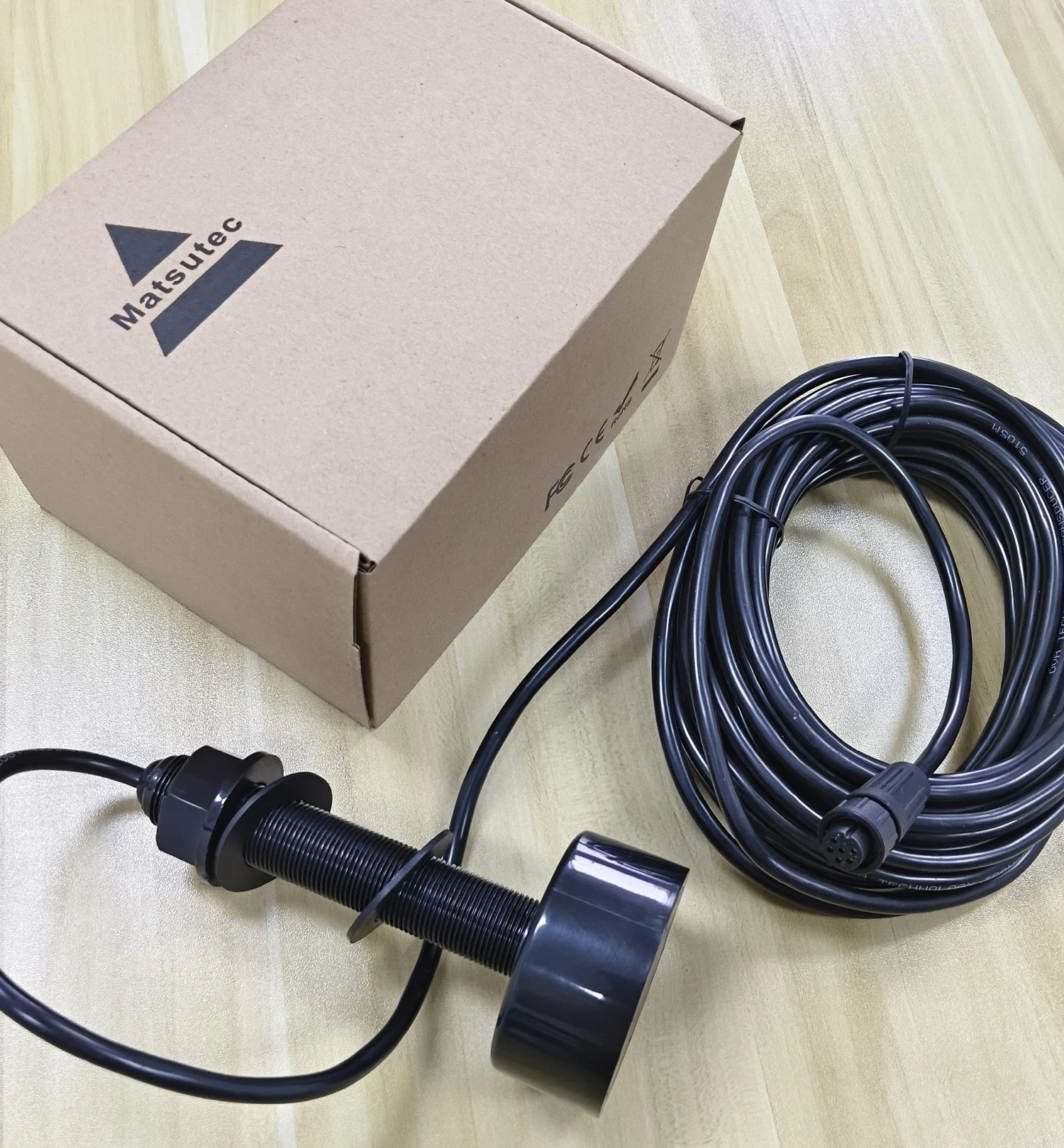 Matsutec TD-28-6Pin Transducer 6Pin with Cable 10M Sonar Waterproof Transducer 600W For ONWA Kcombo7 7A KP-25F KP-27X P-27F
Matsutec TD-28-6Pin Transducer 6Pin with Cable 10M Sonar Waterproof Transducer 600W For ONWA Kcombo7 7A KP-25F KP-27X P-27F