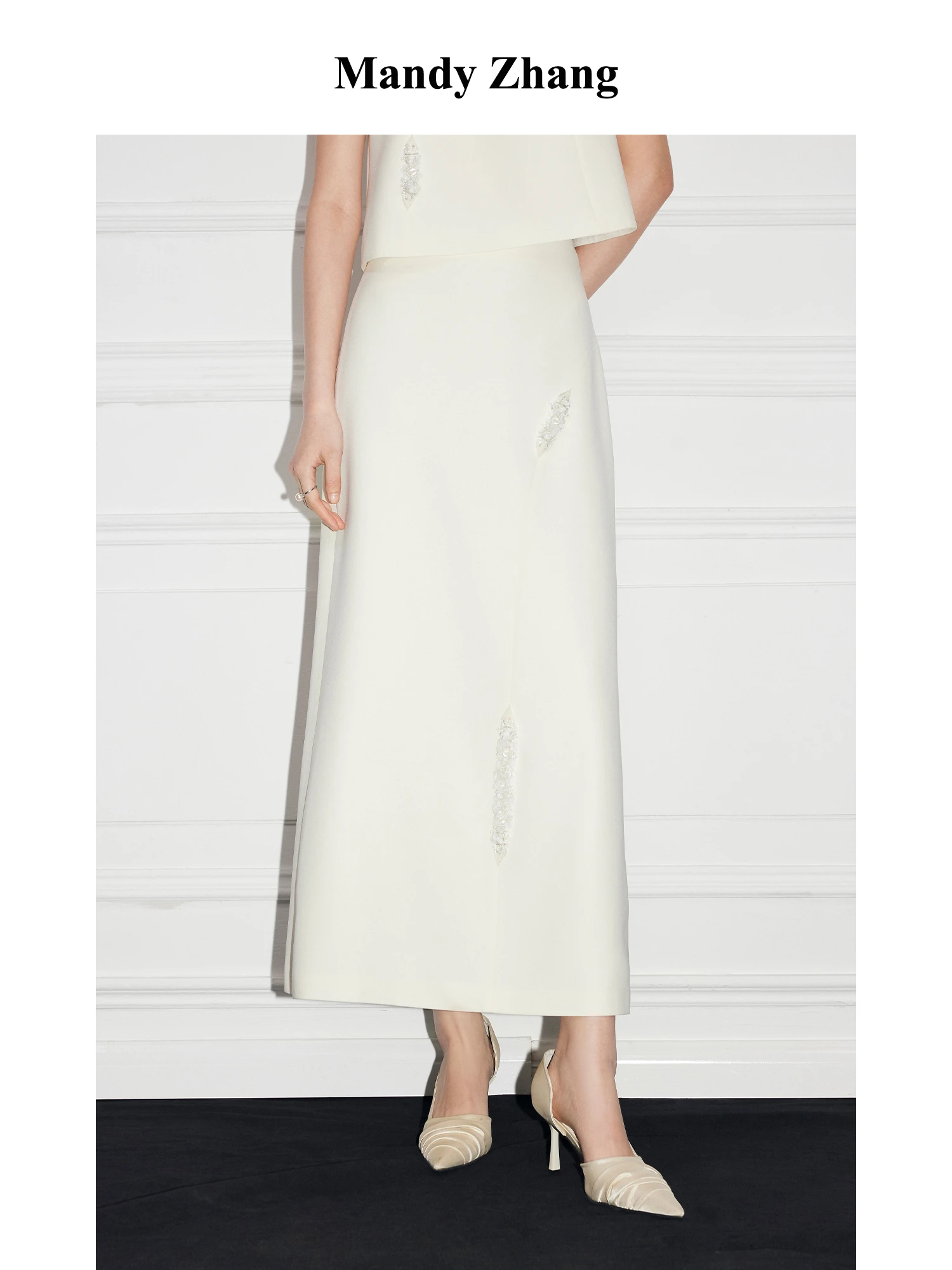 Elegant High Waist White Acetate Skirt by MandyZhang for Women with Heavy Beading A-Line Silhouette Ideal for Spring
Elegant High Waist White Acetate Skirt by MandyZhang for Women with Heavy Beading A-Line Silhouette Ideal for Spring