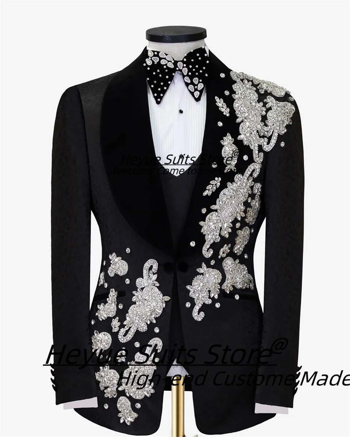 Luxuly Shiny Rhinestone Embroidery Groom Wedding Tuxedos Black Velvet Shawl Lapel Men Suits 3Pieces Sets Male Customized Blazers 
Luxuly Shiny Rhinestone Embroidery Groom Wedding Tuxedos Black Velvet Shawl Lapel Men Suits 3Pieces Sets Male Customized Blazers
