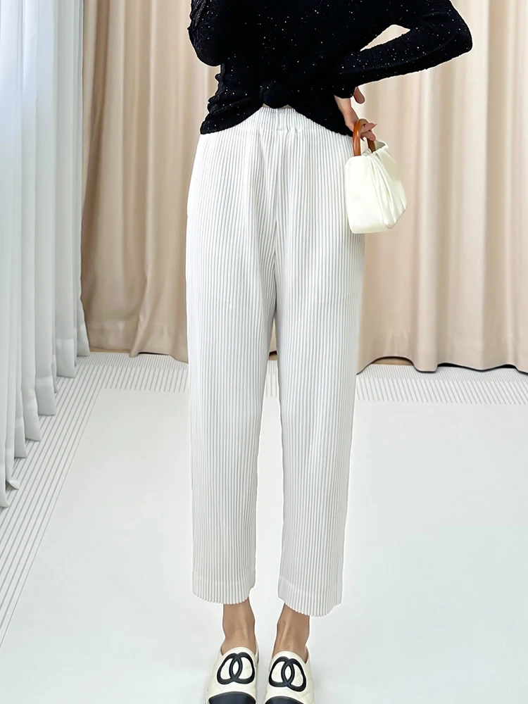 Slimming Straight Leg Pants Women's Fashion Crease Casual Versatile High-End Autumn New Arrival Silk Blend Polyester Fiber
Slimming Straight Leg Pants Women's Fashion Crease Casual Versatile High-End Autumn New Arrival Silk Blend Polyester Fiber