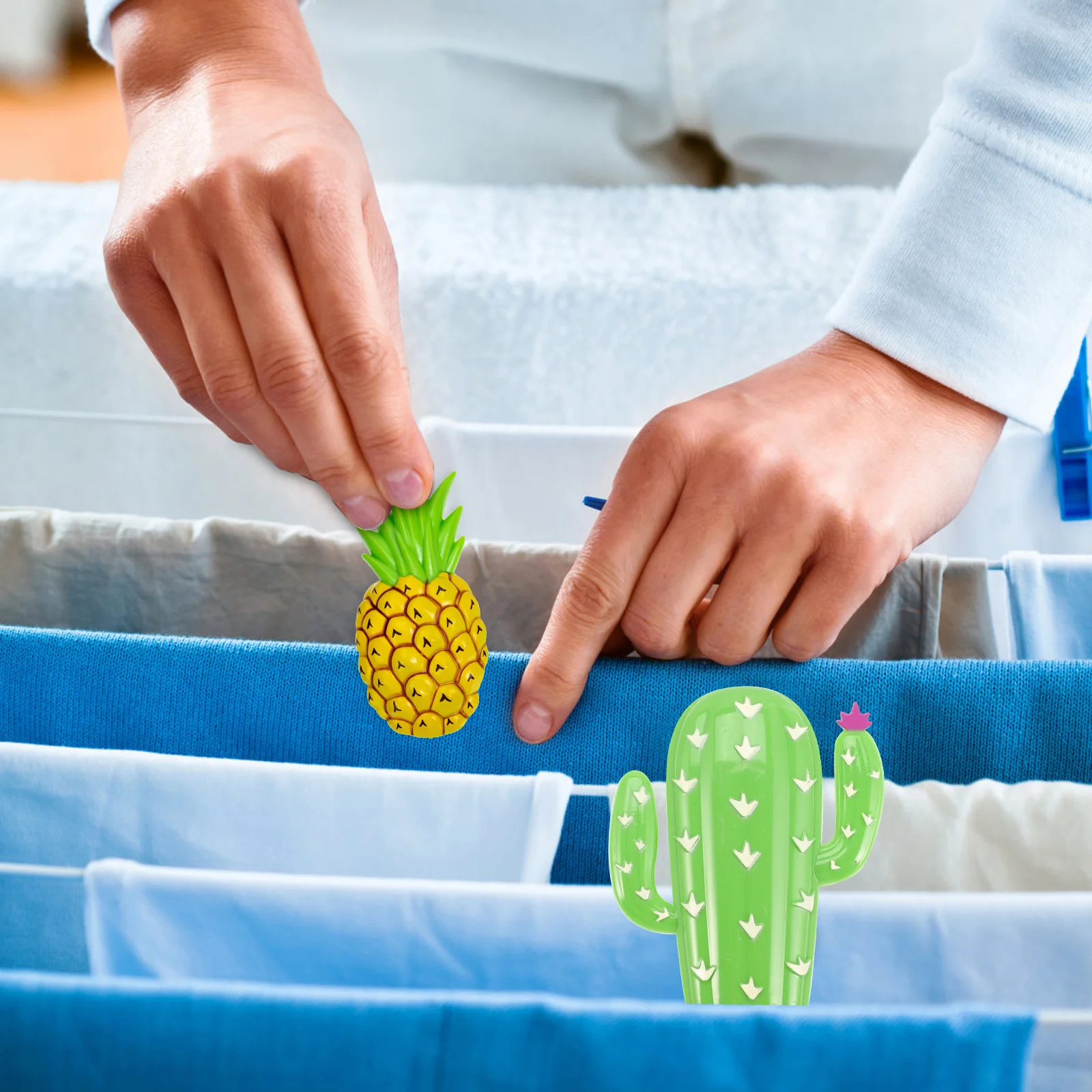 4pcs Windproof Towel Clips For Beach Chairs Plastic Clothes Clip Pool Camping Stroller Use Pineapple Cactus Shape Towel Holder 
4pcs Windproof Towel Clips For Beach Chairs Plastic Clothes Clip Pool Camping Stroller Use Pineapple Cactus Shape Towel Holder