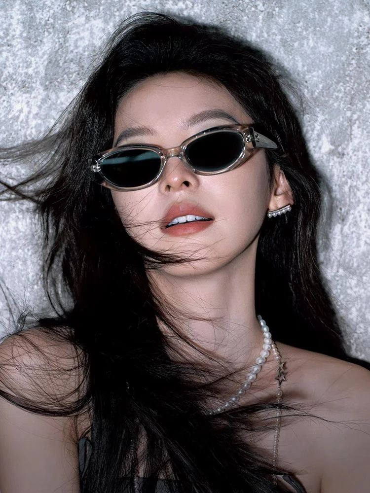 Sunglasses Women's 2024 New Transparent Gray Frame High-end Cat Eye Sunglasses Anti-ultraviolet Glasses Men
Sunglasses Women's 2024 New Transparent Gray Frame High-end Cat Eye Sunglasses Anti-ultraviolet Glasses Men
