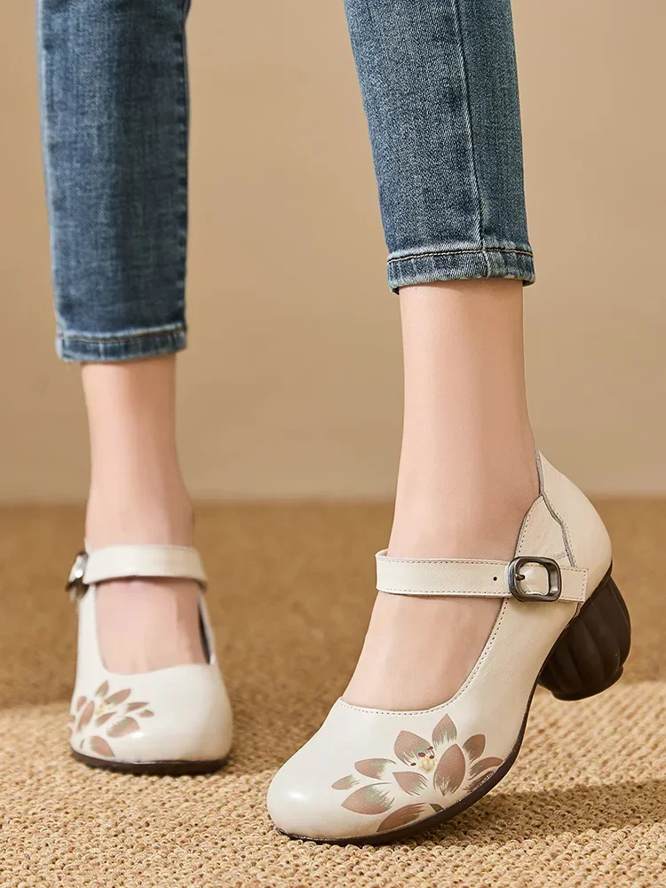 Birkuir Retro Printing Flowers High Heels Women Pumps Thick Heel Genuine Leather Buckle Shoes Black Mother Shoes 6cm Heels Pumps
Birkuir Retro Printing Flowers High Heels Women Pumps Thick Heel Genuine Leather Buckle Shoes Black Mother Shoes 6cm Heels Pumps