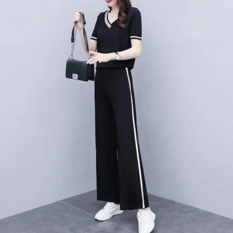 Sports Suits 2024 Summer New Style V-neck Top Casual Fashion Comfortable Striped Fit Loose Wide Leg Pants
Sports Suits 2024 Summer New Style V-neck Top Casual Fashion Comfortable Striped Fit Loose Wide Leg Pants