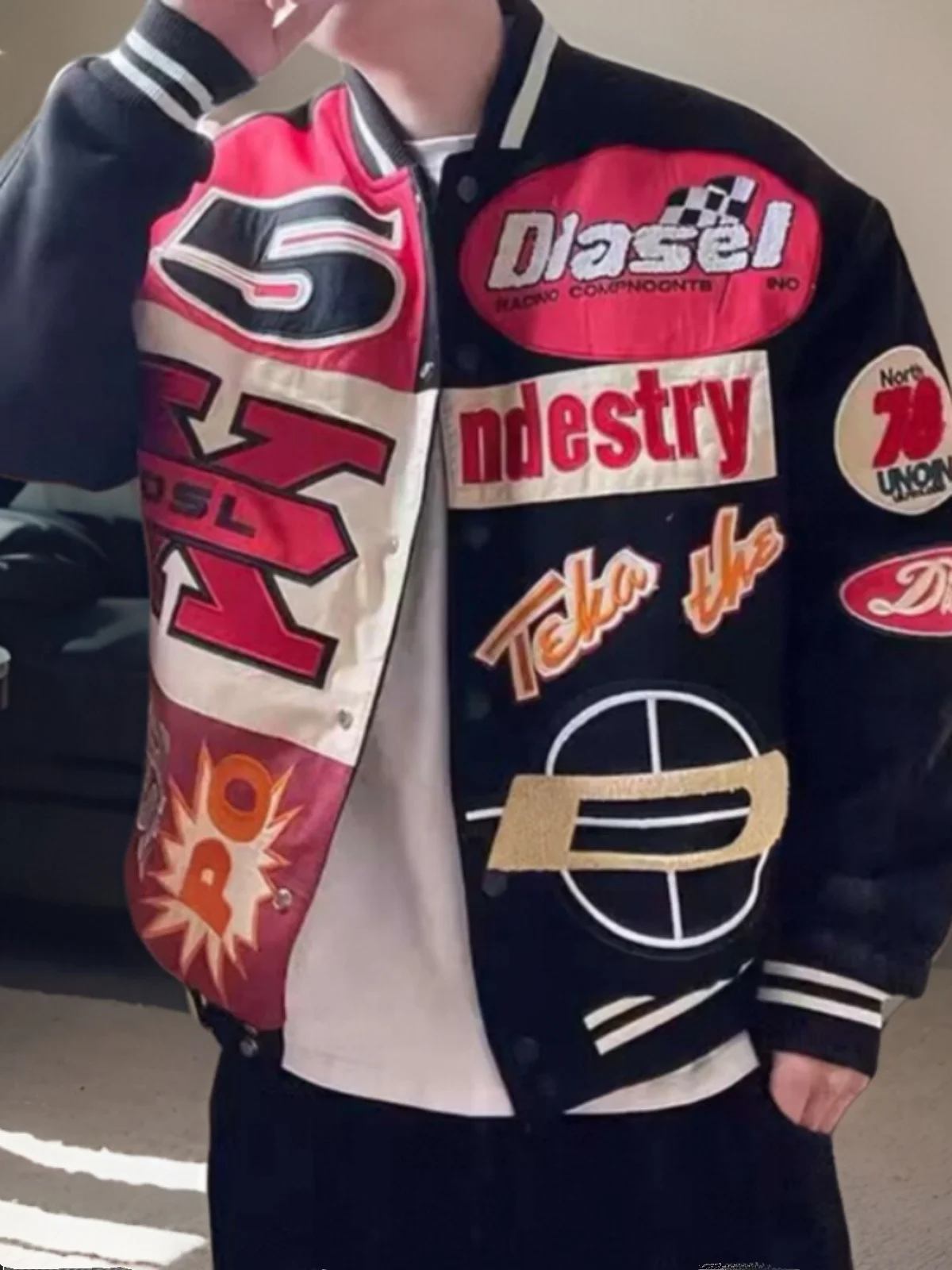 Корейская утепленная хлопковая бейсбольная куртка свободного кроя с объемной вышивкой, мотоциклетная куртка для пар, осенне-зимняя верхняя одежда
Корейская утепленная хлопковая бейсбольная куртка свободного кроя с объемной вышивкой, мотоциклетная куртка для пар, осенне-зимняя верхняя одежда