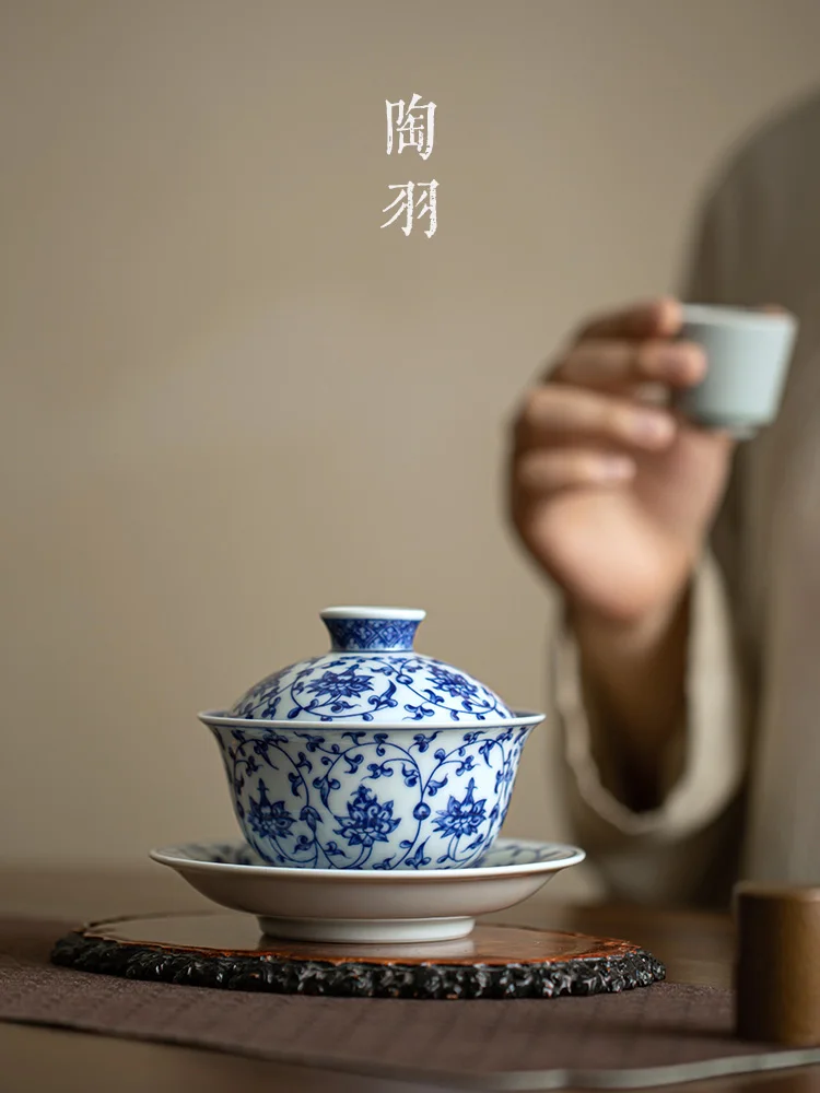 Blue And White CeramiC Large Cover Handmade HouseHold Sancai Bowl, Kung Fu Set, Making Device, Anti Scalding Tea
Blue And White CeramiC Large Cover Handmade HouseHold Sancai Bowl, Kung Fu Set, Making Device, Anti Scalding Tea