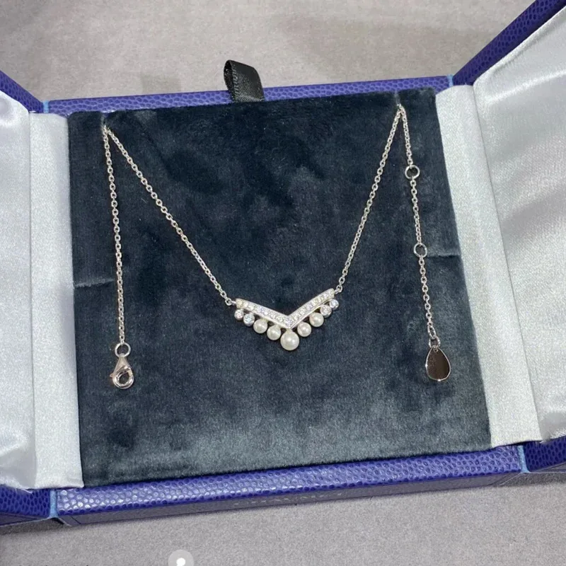 ROBOTD Лидер продаж ожерелья для женщин подарок на годовщину модное сердце V-образный кулон жемчуг ожерелье свадебные украшения колье
ROBOTD Лидер продаж ожерелья для женщин подарок на годовщину модное сердце V-образный кулон жемчуг ожерелье свадебные украшения колье