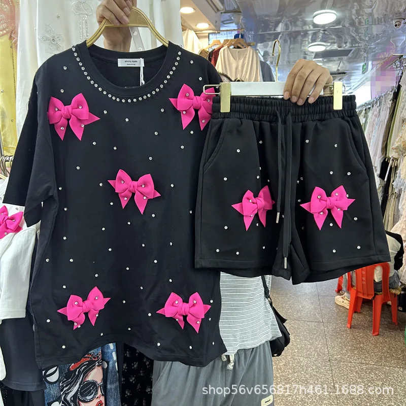 Summer Women 3D Bowtie Diamonds Beaded T-shirt Rhinestones Tees Short Sleeve Crop Tops + Elastic Waist Wide Legs Shorts 2Pcs Set
Summer Women 3D Bowtie Diamonds Beaded T-shirt Rhinestones Tees Short Sleeve Crop Tops + Elastic Waist Wide Legs Shorts 2Pcs Set