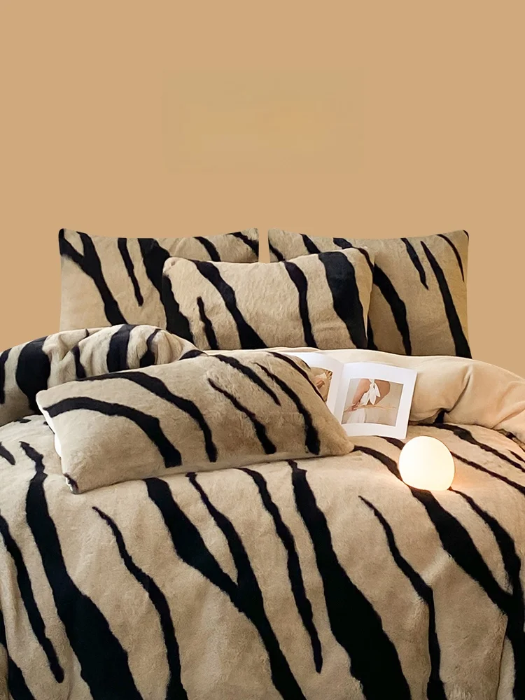 High ammage Rabbit Fur Velvet Four Piece Set Milk Velvet Zebra Patterned Bedding Ins Bed eet Bed Skirt Bedding Accories
High ammage Rabbit Fur Velvet Four Piece Set Milk Velvet Zebra Patterned Bedding Ins Bed eet Bed Skirt Bedding Accories