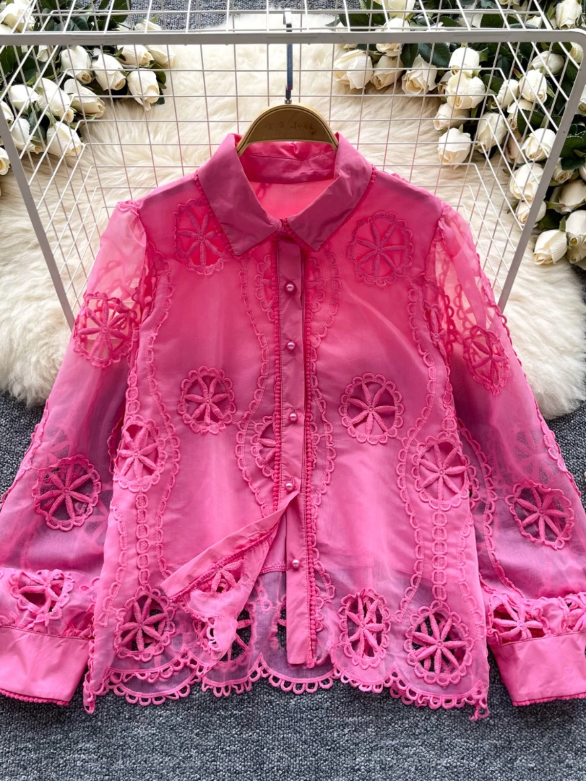 Faionable Women's irt 2024 New Hollow Embroidery Lantern Sve Single Button Versatile Ele Top High-End Sensation
Faionable Women's irt 2024 New Hollow Embroidery Lantern Sve Single Button Versatile Ele Top High-End Sensation