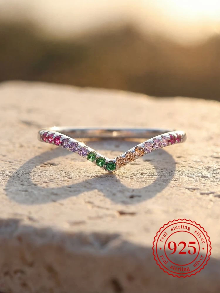 Блестящее V-образное кольцо из стерлингового серебра 925 пробы с цирконием для женщин, на годовщину, для повседневной носки, высококачественные модные ювелирные изделия
Блестящее V-образное кольцо из стерлингового серебра 925 пробы с цирконием для женщин, на годовщину, для повседневной носки, высококачественные модные ювелирные изделия