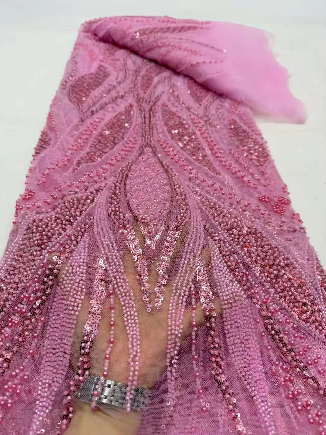 High Quality Embroidery luxury african fabrics Net Lace with Sequins 5Yards Nigerian French Tulle Fabric for Wedding
High Quality Embroidery luxury african fabrics Net Lace with Sequins 5Yards Nigerian French Tulle Fabric for Wedding