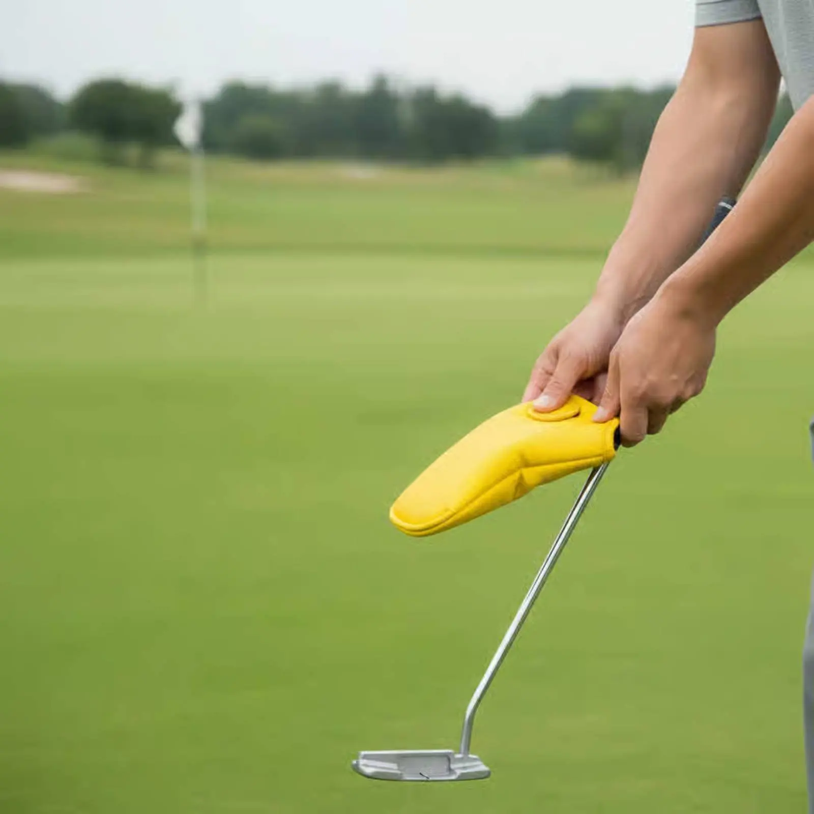 Attractive Sport Club Cover Soft Inner Lining Semi-Circle Sport Club Cover
Attractive Sport Club Cover Soft Inner Lining Semi-Circle Sport Club Cover