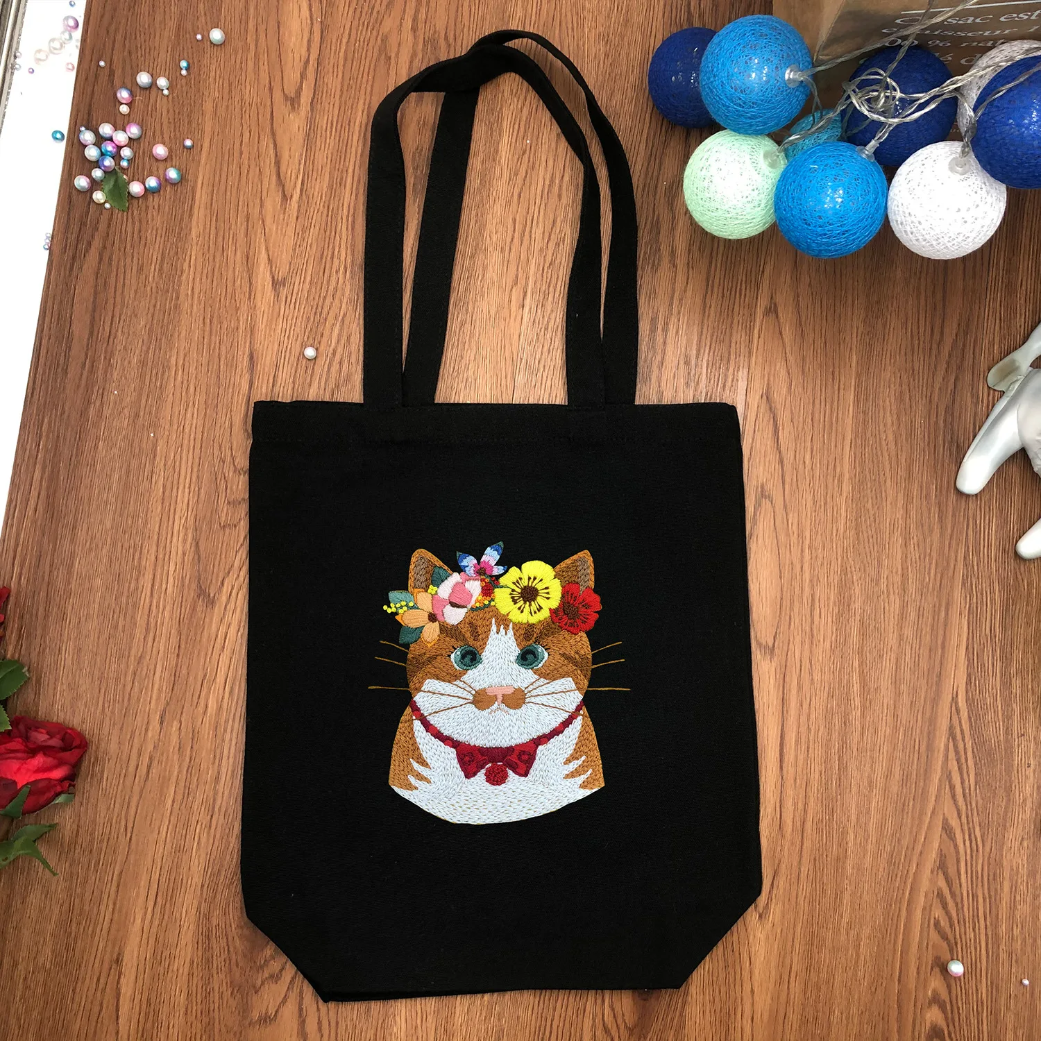 DIY Unfinished Starter Embroidery Kit Handmade White Shoulder Bag Flower Plant Decoration Sewing Craft Supplies Material Package
DIY Unfinished Starter Embroidery Kit Handmade White Shoulder Bag Flower Plant Decoration Sewing Craft Supplies Material Package