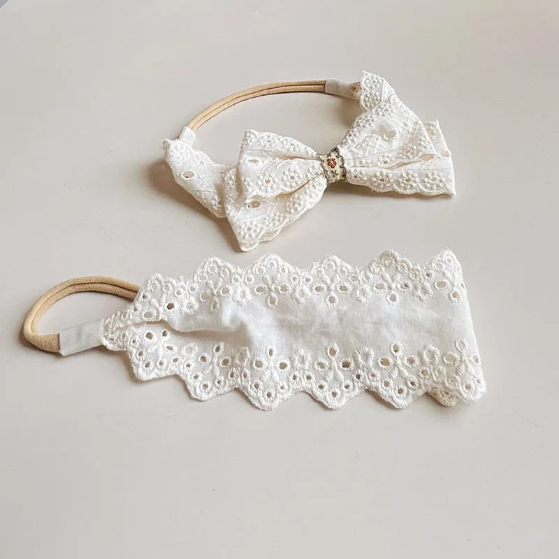 2pcs/set Lace Embroidered Newborn Baby Headband, White Bow Nylon Infant Hair Band, Toddler Lace Dress Matching Hair Accessory
2pcs/set Lace Embroidered Newborn Baby Headband, White Bow Nylon Infant Hair Band, Toddler Lace Dress Matching Hair Accessory