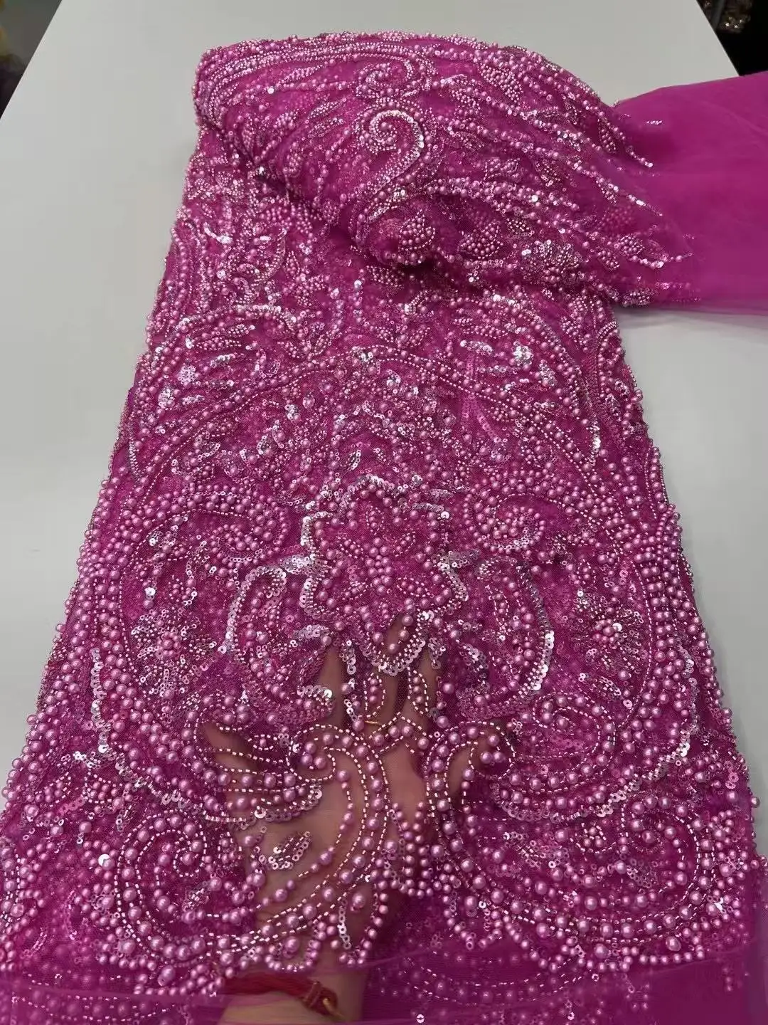 Luxury Hand Beaded Lace Fabric Bridal Fabric High-end Wedding Fabrics French NigerianSequins Beads Embroidered on Tulle 5 Yards
Luxury Hand Beaded Lace Fabric Bridal Fabric High-end Wedding Fabrics French NigerianSequins Beads Embroidered on Tulle 5 Yards