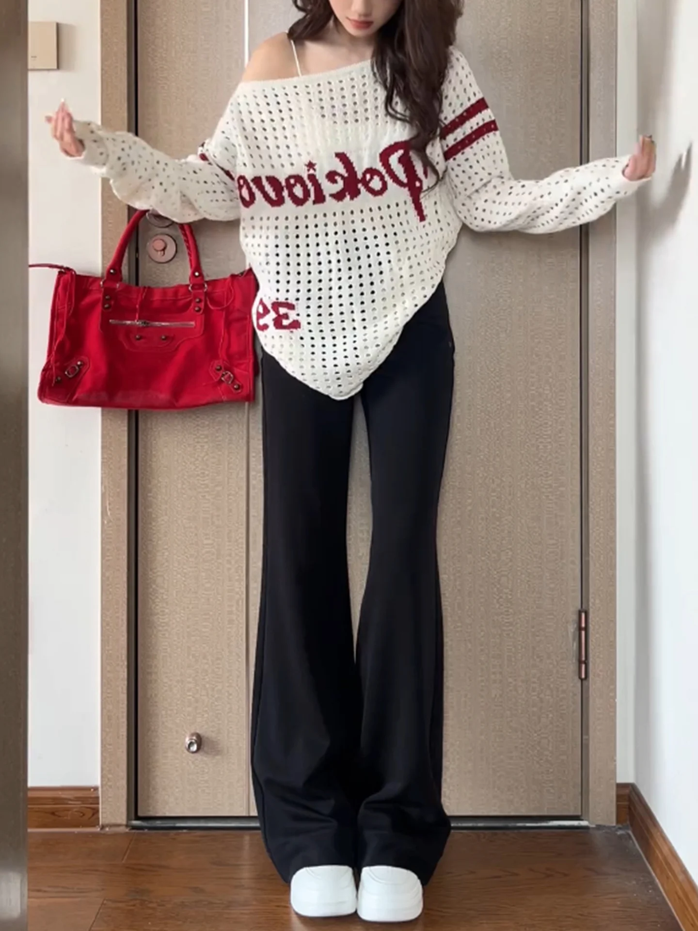 Расклешенные джинсы с высокой талией, женские большие размеры, груша, ape, для похудения, повседневная джинсовая ткань с водной талией
Расклешенные джинсы с высокой талией, женские большие размеры, груша, ape, для похудения, повседневная джинсовая ткань с водной талией