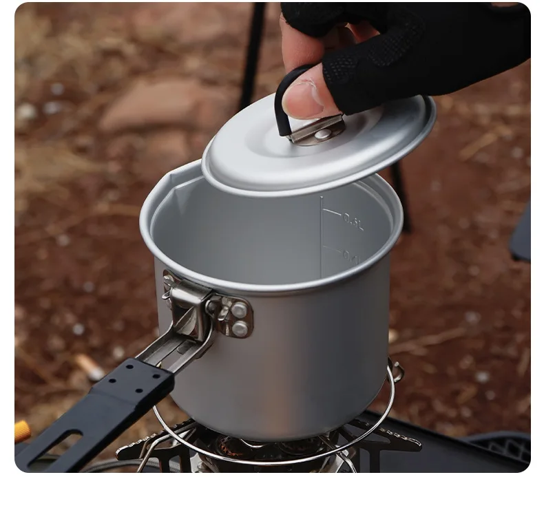 Портативный складной котелок для кемпинга в горах: идеально подходит для приготовления барбекю, кипячения воды, заваривания чая и кофе (идеально подходит для самостоятельного приготовления).
Портативный складной котелок для кемпинга в горах: идеально подходит для приготовления барбекю, кипячения воды, заваривания чая и кофе (идеально подходит для самостоятельного приготовления).