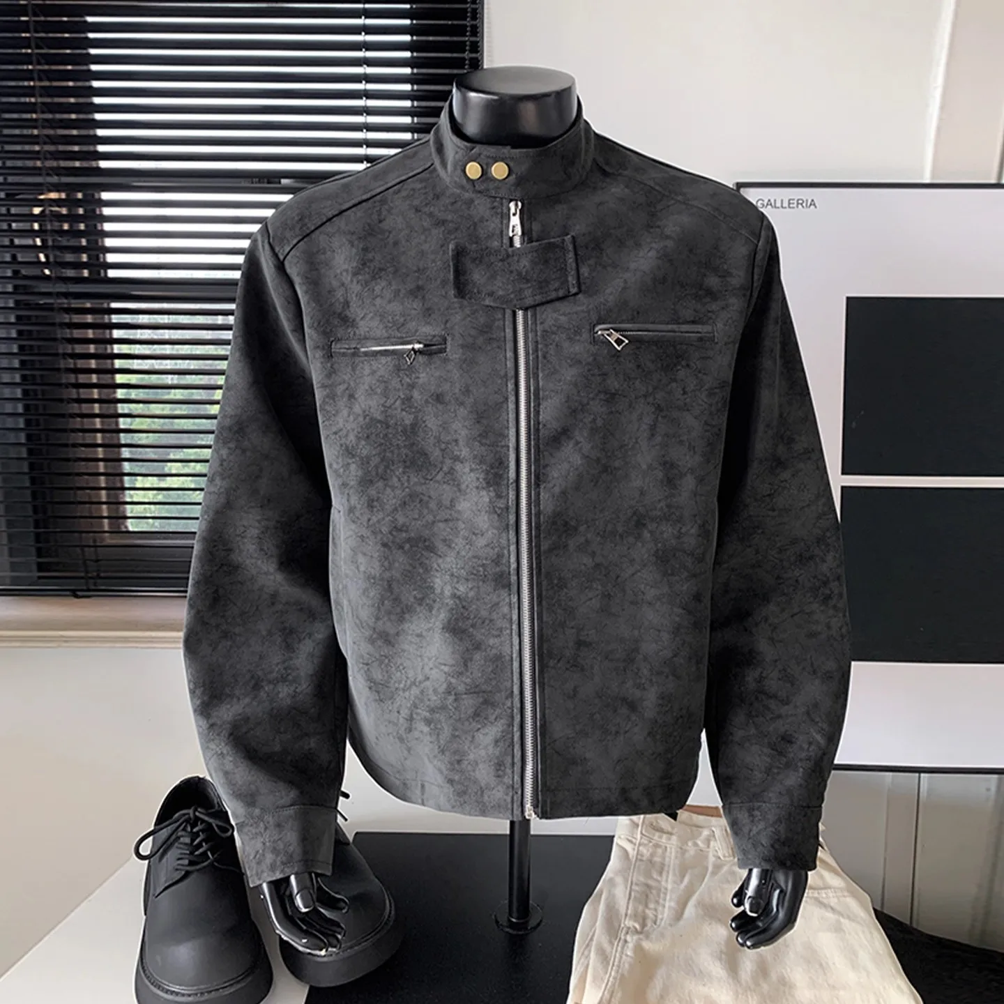 Модный матовый мужской кожаный жилет в стиле ретро с воротником-стойкой, мотоциклетный жилет, осенний бейсбольный жилет Cleanfit, длинный свек из полиэфирного волокна
Модный матовый мужской кожаный жилет в стиле ретро с воротником-стойкой, мотоциклетный жилет, осенний бейсбольный жилет Cleanfit, длинный свек из полиэфирного волокна