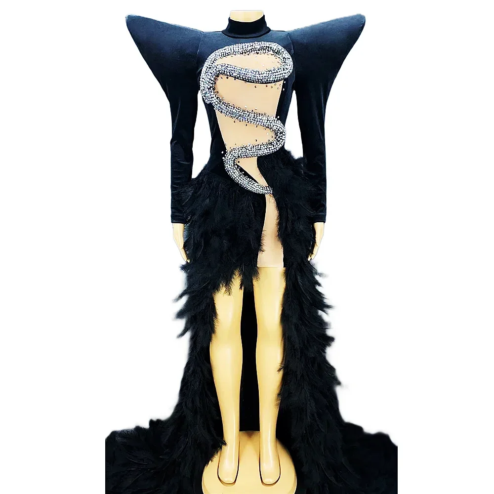 Women Black Velvet Shining Snack Shaped Rhinestones Feathers Sexy Long Dress Stage Perform Evening Costume 2025
Women Black Velvet Shining Snack Shaped Rhinestones Feathers Sexy Long Dress Stage Perform Evening Costume 2025