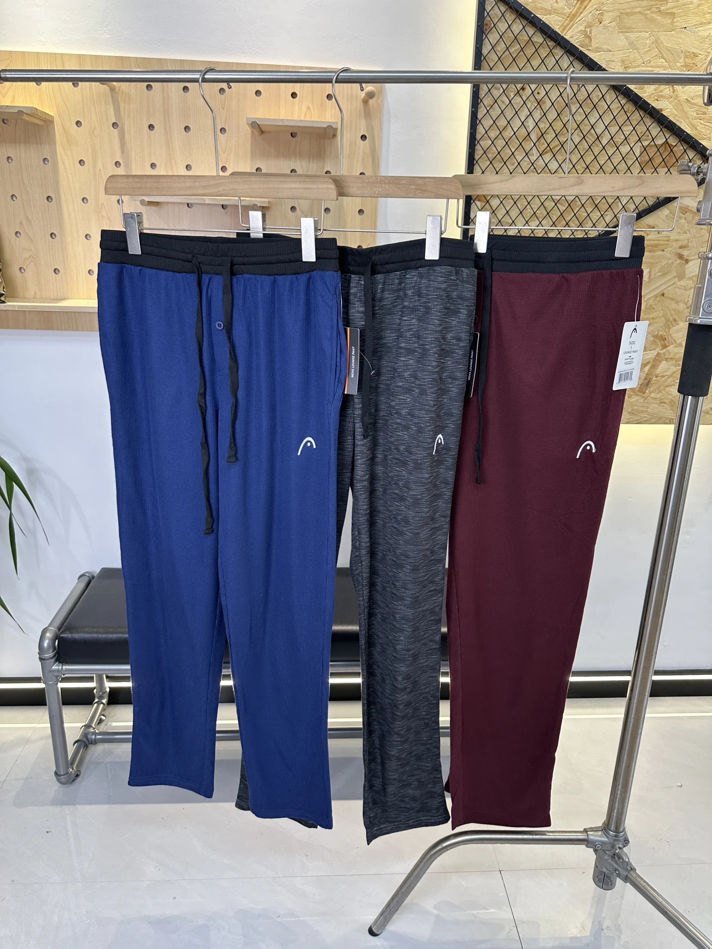 Высокопроизводительные мужские повседневные прямые брюки, дышащие влажные удобные длинные брюки ng на весну и лето
Высокопроизводительные мужские повседневные прямые брюки, дышащие влажные удобные длинные брюки ng на весну и лето