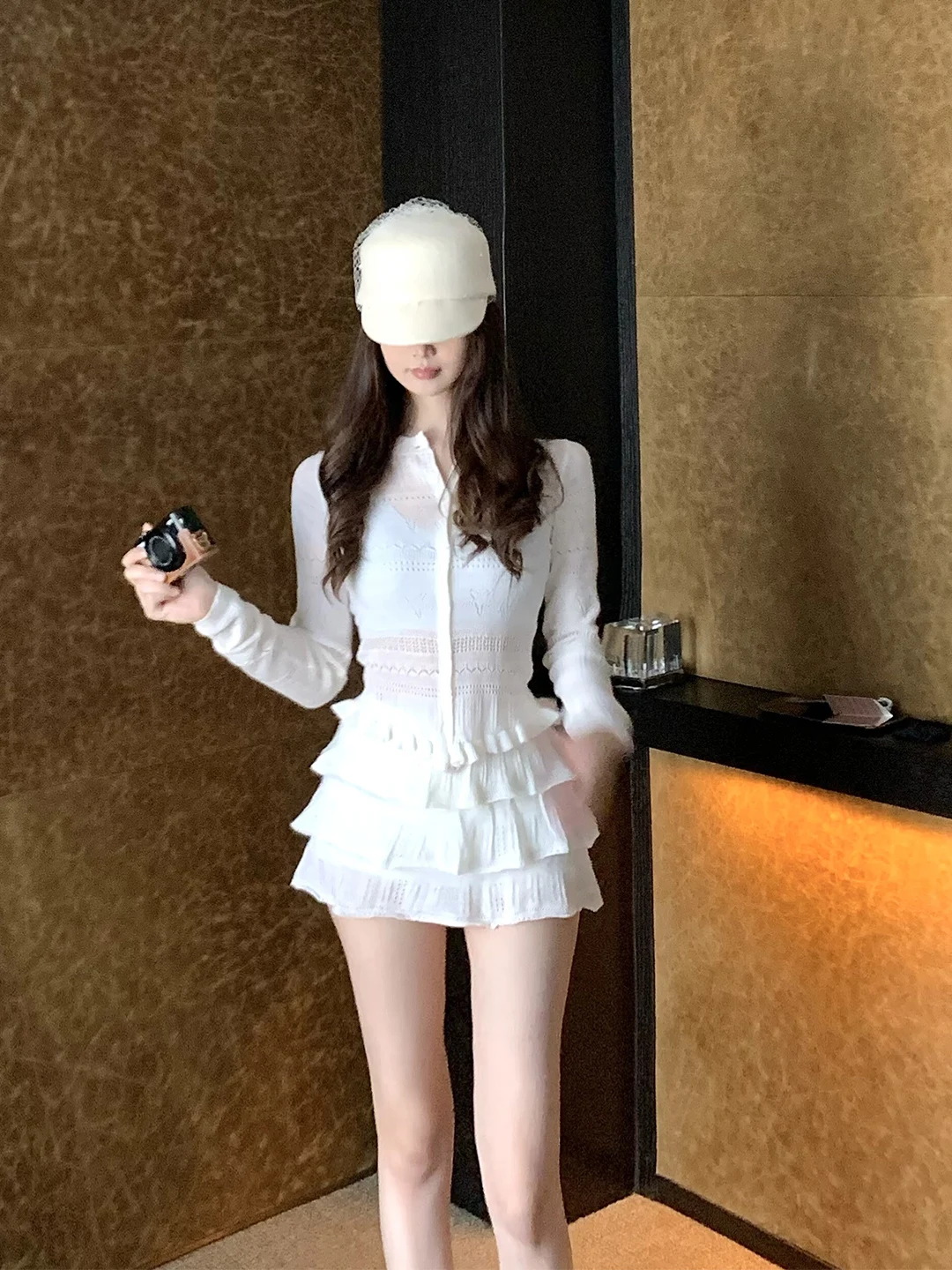 Elegant Slim Fit Knitted Short Skirt Set Women's Fashion Spring Autumn Breathable High Waist Hollow out Design Casual Wear
Elegant Slim Fit Knitted Short Skirt Set Women's Fashion Spring Autumn Breathable High Waist Hollow out Design Casual Wear