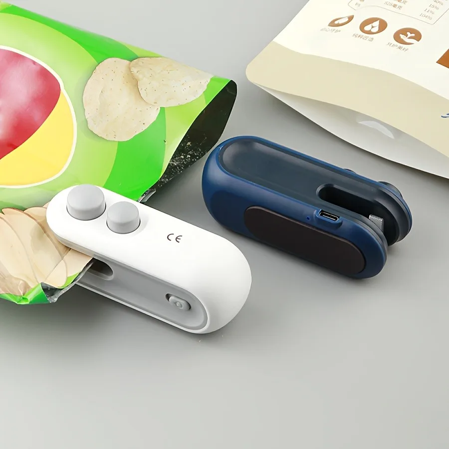 1 pcs Mini Bag Sealer, USB-C rechargeable, 2 in 1 Heat Sealer with Cutter and Magnet, Mini Resealer Machine for Plastic Bags Snack Bags.
1 pcs Mini Bag Sealer, USB-C rechargeable, 2 in 1 Heat Sealer with Cutter and Magnet, Mini Resealer Machine for Plastic Bags Snack Bags.