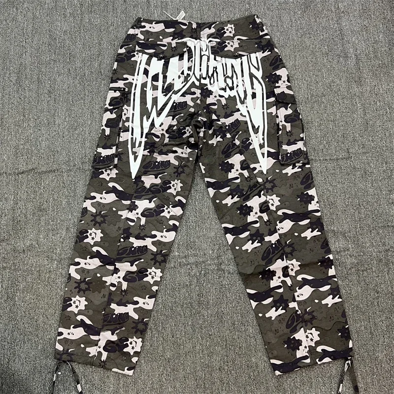 Брюки на молнии с персонализированным принтом Glo Gang
Брюки на молнии с персонализированным принтом Glo Gang