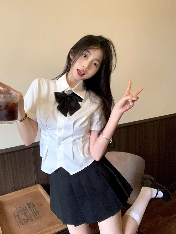 plus Size College Style Set Summer New Design Waist Cinch Knot Short Sleeve Pleated Skirt Fashionable Ensemble
plus Size College Style Set Summer New Design Waist Cinch Knot Short Sleeve Pleated Skirt Fashionable Ensemble