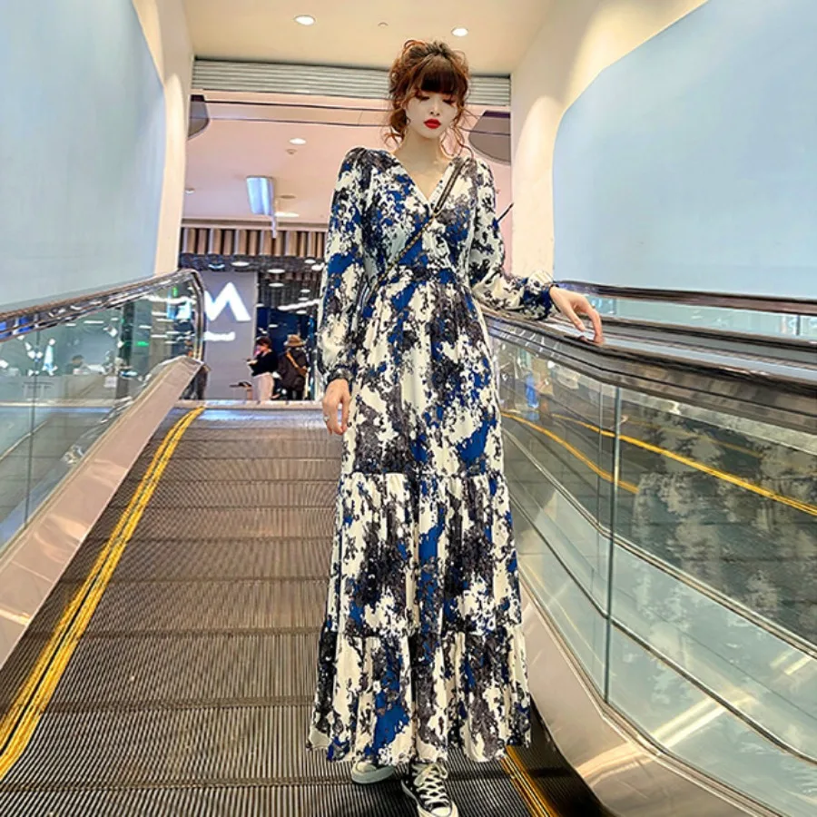 【New style】New bohemian casual chiffon French dress large swing V-neck large skirt waist and long dress
【New style】New bohemian casual chiffon French dress large swing V-neck large skirt waist and long dress