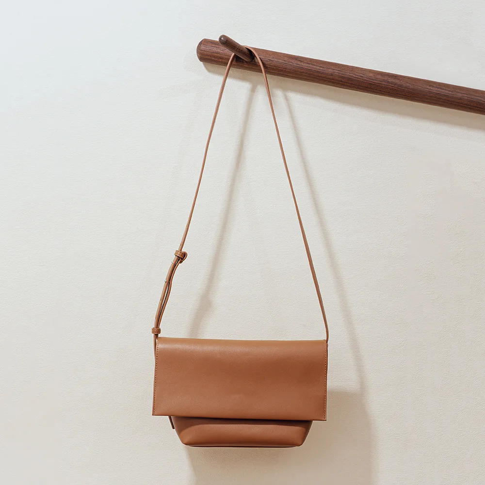 Japanese Korean Style Minimalist Fashionable High-end Crossbody Bag Niche Autumn Winter Commuting Versatile Soft сумка женская
Japanese Korean Style Minimalist Fashionable High-end Crossbody Bag Niche Autumn Winter Commuting Versatile Soft сумка женская