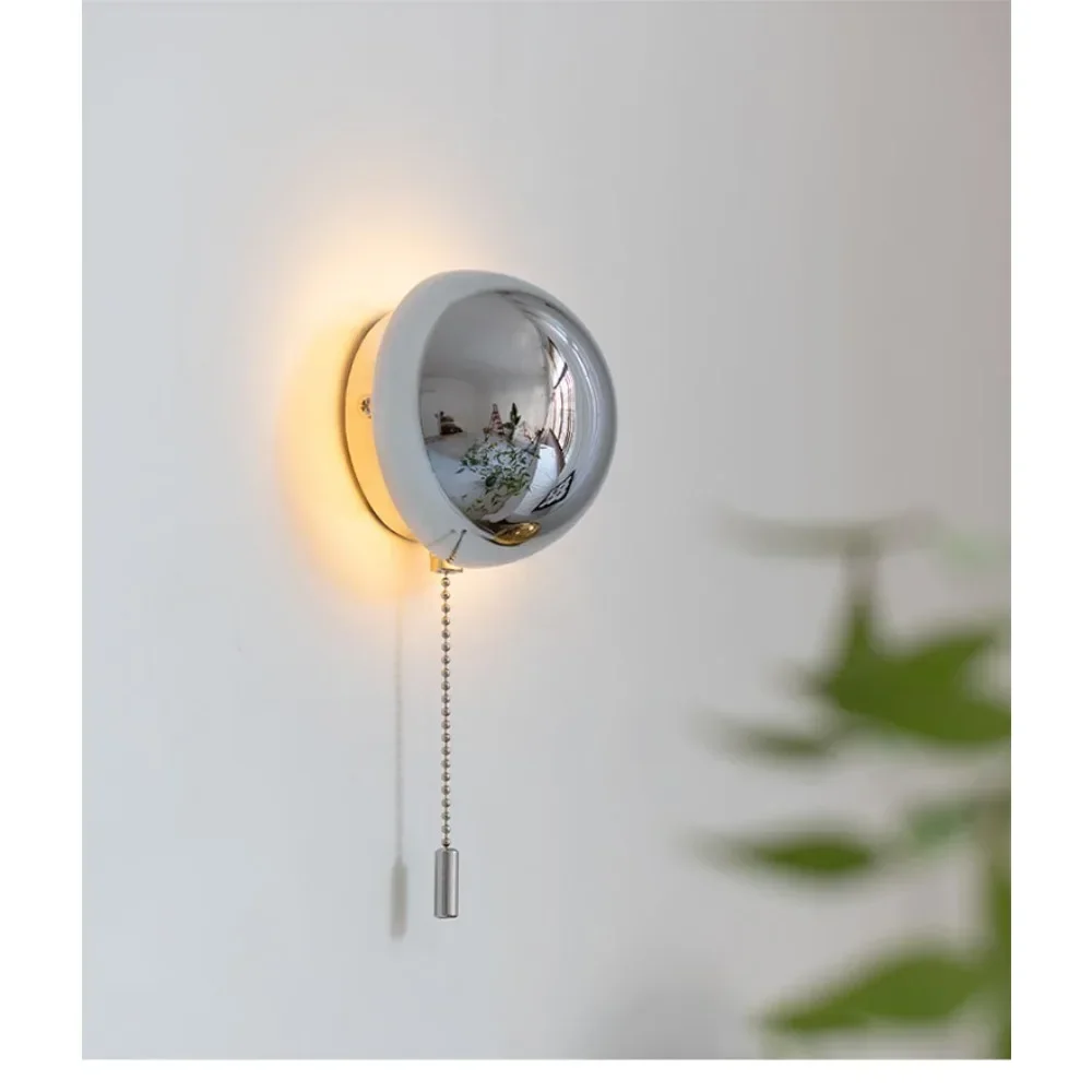 Bauhaus Led Wall Lamp Minimalist Electroplated Round Wall Sconce Lamp Retro Atmosphere Aisle Living Room Background Lighting
Bauhaus Led Wall Lamp Minimalist Electroplated Round Wall Sconce Lamp Retro Atmosphere Aisle Living Room Background Lighting