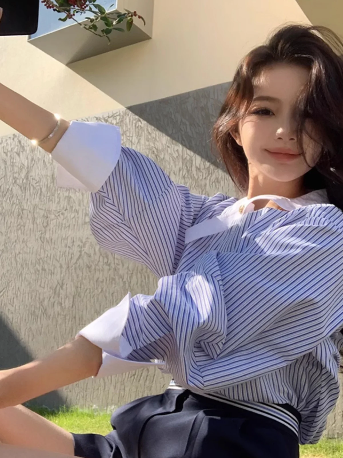 Blue Striped Women's irt Unique Design Korean Sle Commute Long Sve Loose Fit Faionable Autumn New Arrival Blouse
Blue Striped Women's irt Unique Design Korean Sle Commute Long Sve Loose Fit Faionable Autumn New Arrival Blouse